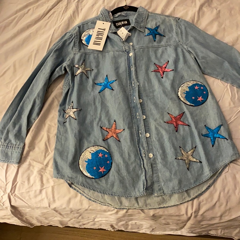 Brand New with tags TAIGWAH button down shirt.